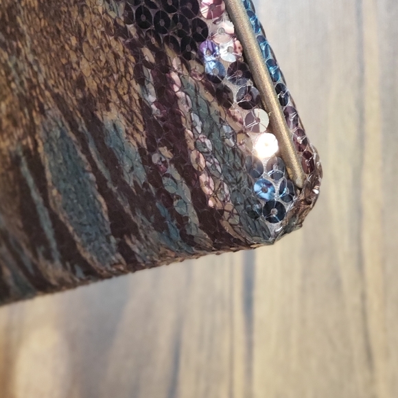 Lodis Clutch Wristlet Wallet - Picture 4 of 4